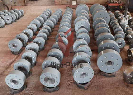 Китай Двойной застекленный адаптер фланц 5 1/8" 15000 psi x 4 1/16" 10000 psi c/w Застежки и гайки API 6A/16A поставщик