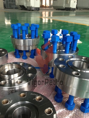 ФЛАНЦЕВЫЙ ПЕРЕХОДНИК С ДВУМЯ ШПИЛЬКАМИ 2-9/16" RX-27 ВЕРХНЯЯ 5000 PSI x 3-1/8" RX-35 НИЖНЯЯ 5000 PSI ШПИЛЬКИ С КСИЛАНОВЫМ ПОКРЫТИЕМ ГАЙКИ поставщик